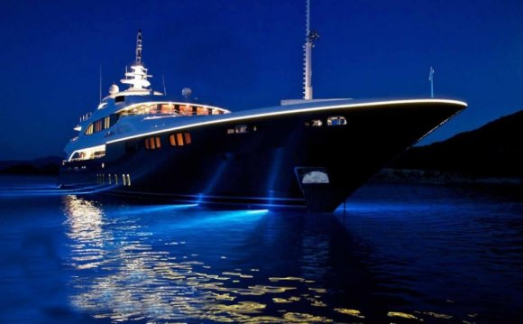 Yacht charter Greece Motor