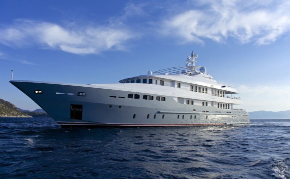 Mega yacht charter greece