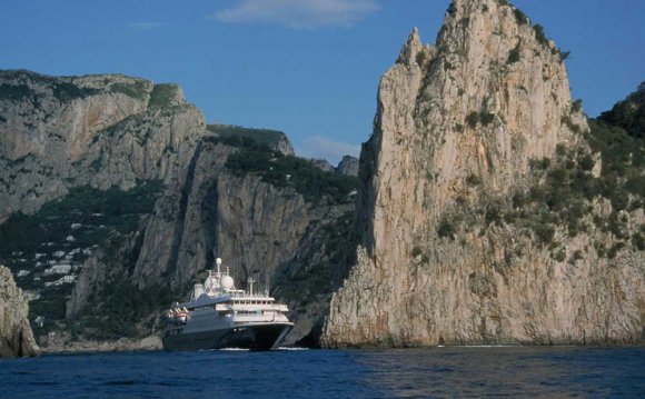 Cruise from Greece to Italy